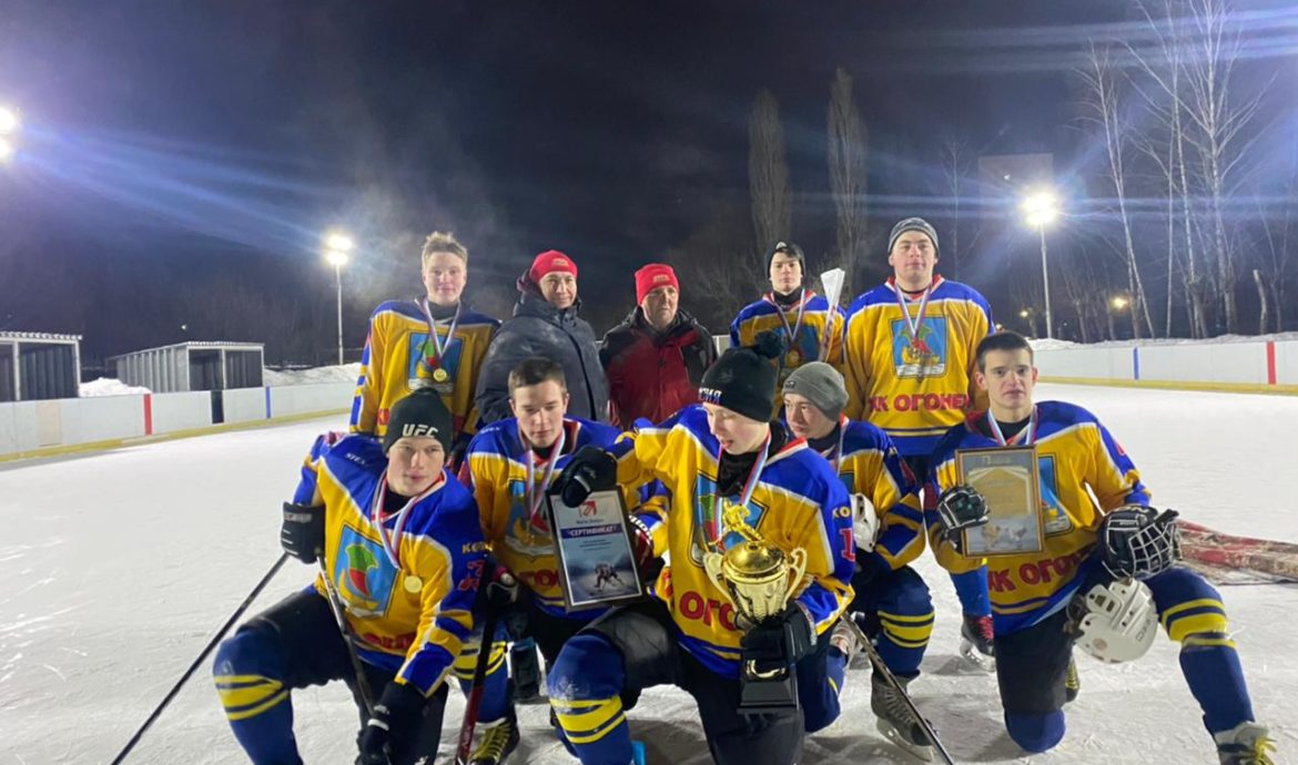 При поддержке Партии Роста, предпринимателей Челнов прошел хоккейный турнир памяти тренеров-ветеранов