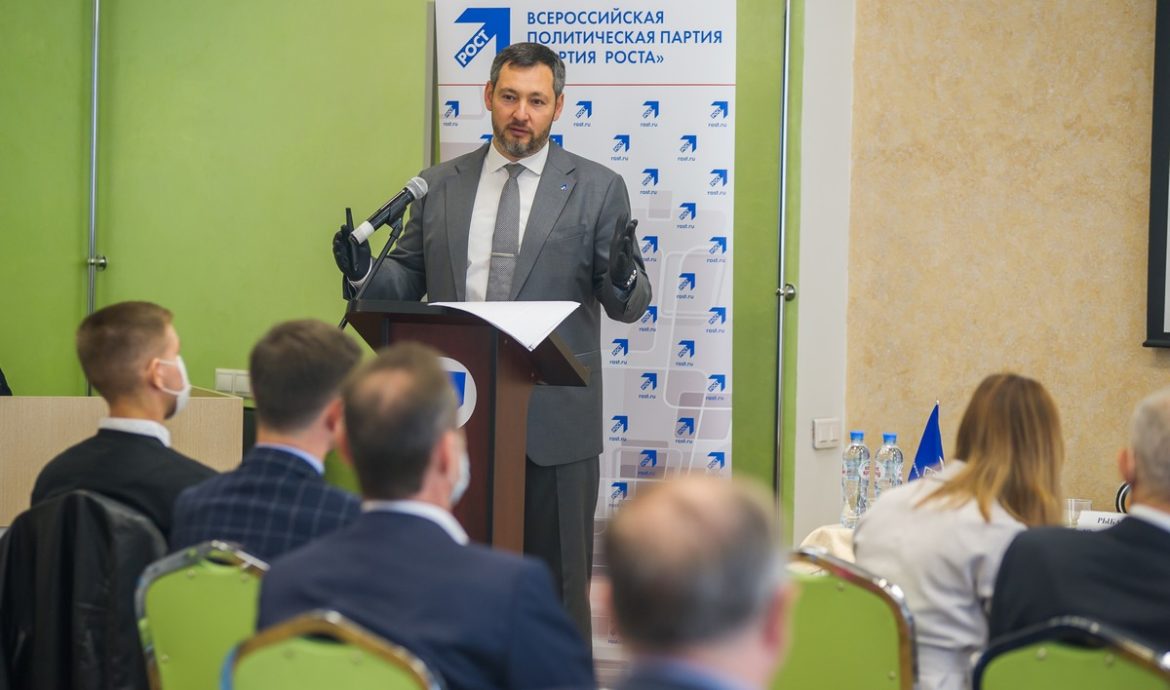 Олег Коробченко: «Средства ФНБ надо направить на открытие заводов»