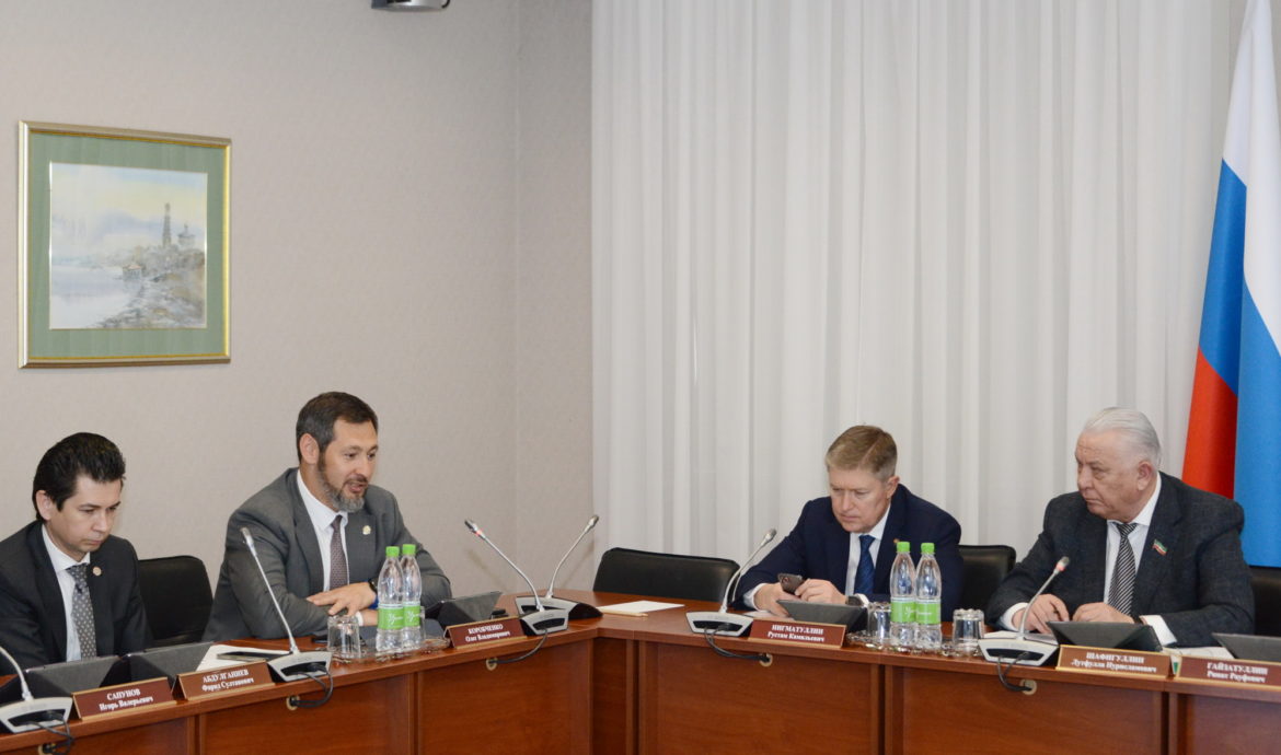 Комитет Госсовета РТ согласовал кандидатуру Олега Коробченко на должность министра промышленности и торговли РТ